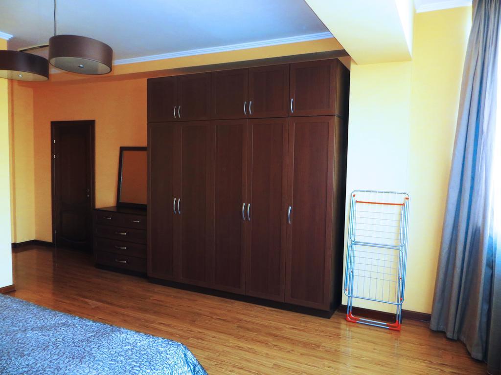 Bishkek House Apartament Exteriör bild