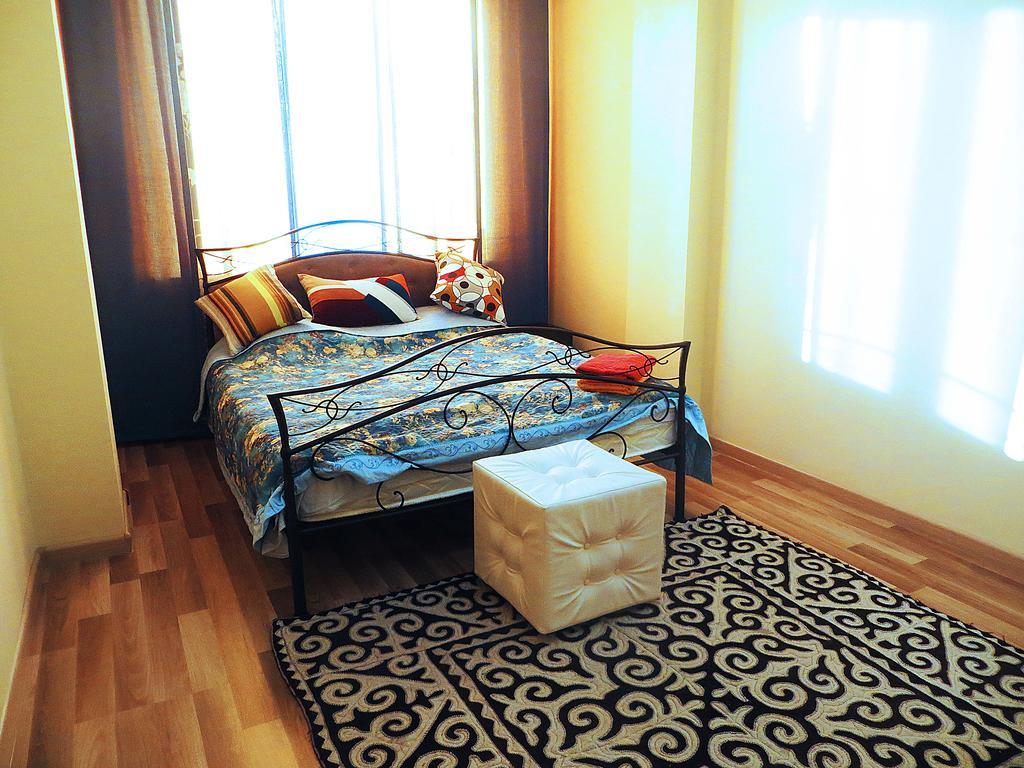 Bishkek House Apartament Exteriör bild