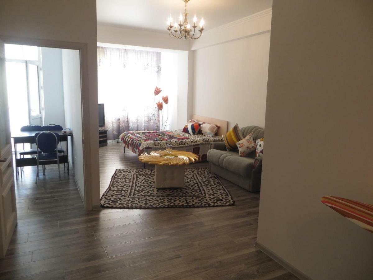 Bishkek House Apartament Exteriör bild